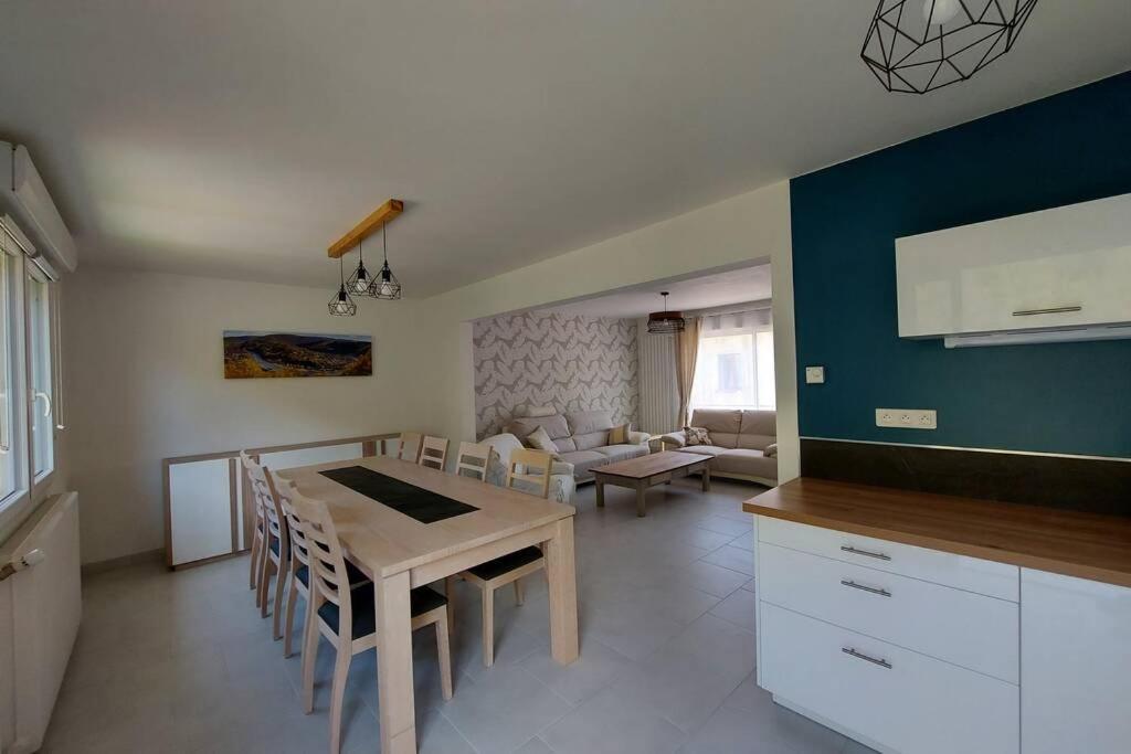 Gite En Bord De Meuse Monthermé Zewnętrze zdjęcie