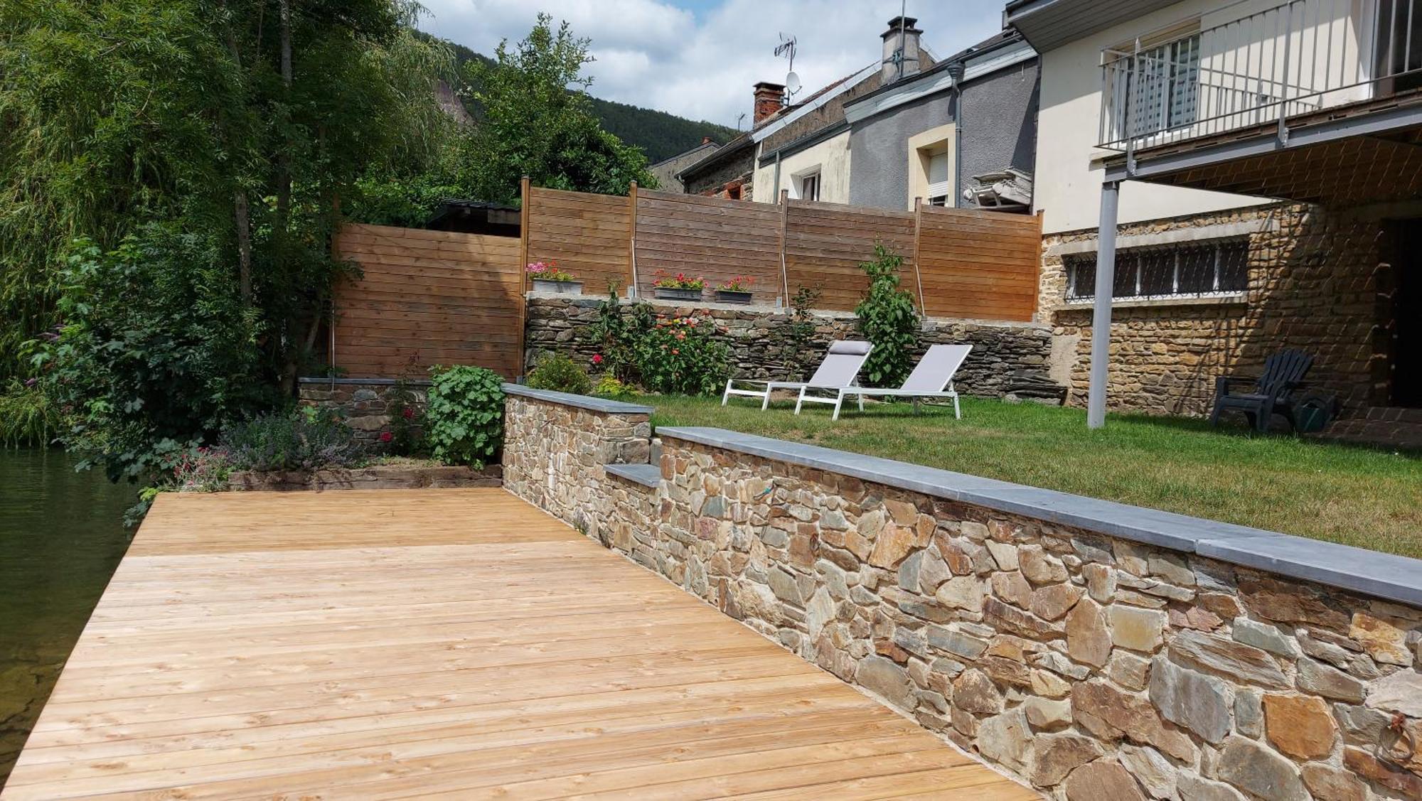 Gite En Bord De Meuse Monthermé Zewnętrze zdjęcie